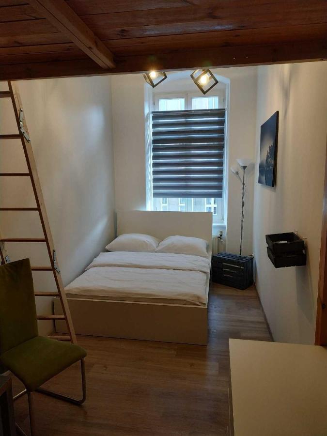 Rejtana Street Hostel 弗罗茨瓦夫 外观 照片